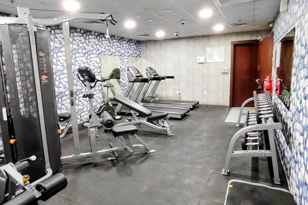 Special 30% Off - Stylish 2br In * Dubai